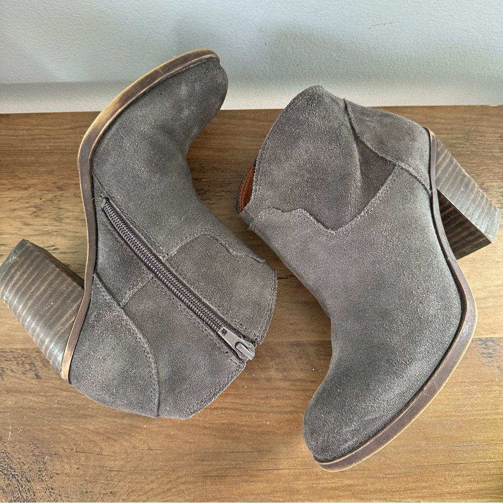 Lucky Brand Ankle Boots suede womens casual heeled size 6